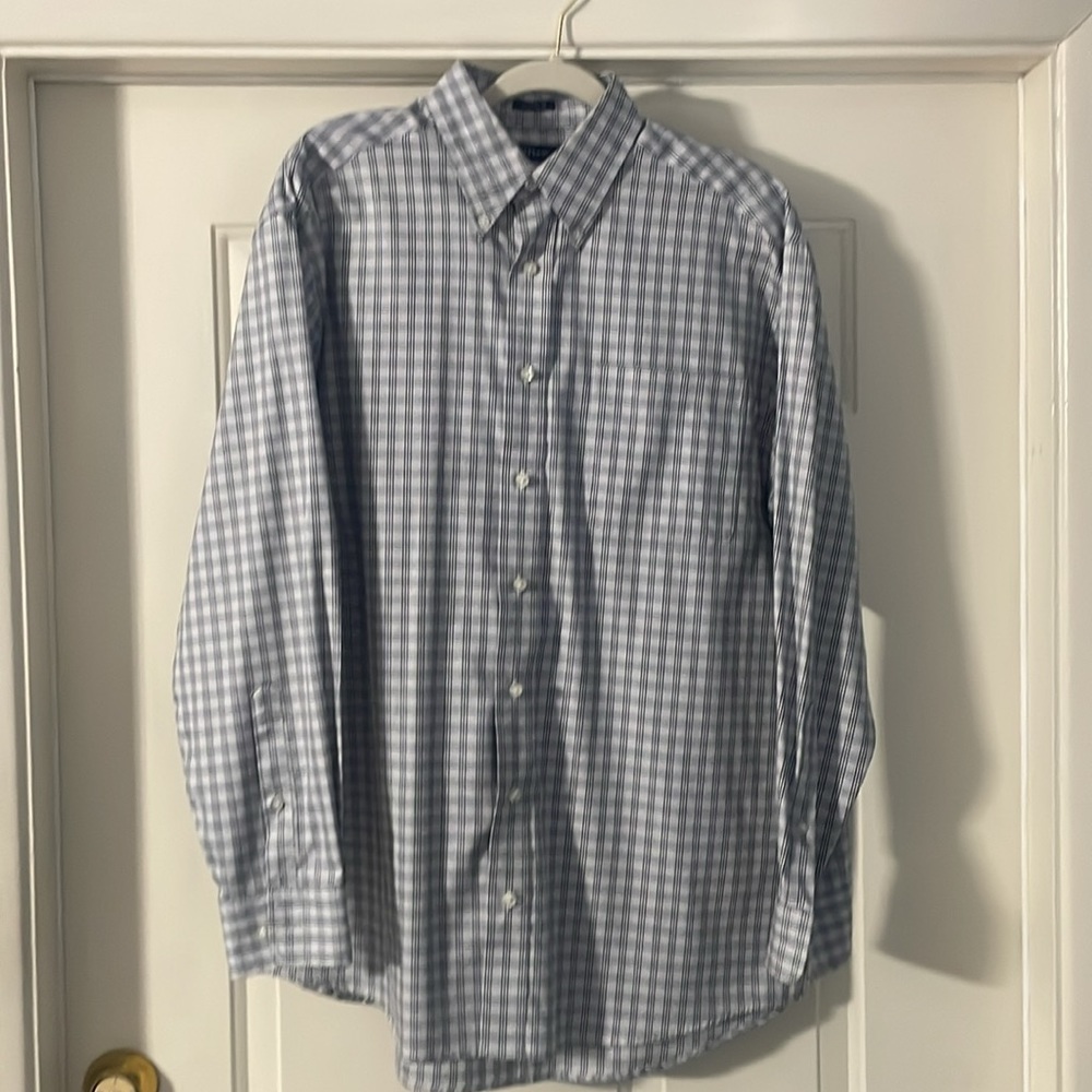 Two Men Hathaway non-iron shirt and one Murano silk shirt (large)